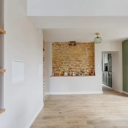 Tatil Evi La Clouterie - Face Au Ruisseau Piscine Privee *