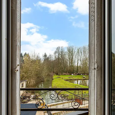 La Clouterie - Face Au Ruisseau Piscine Privee Holiday home