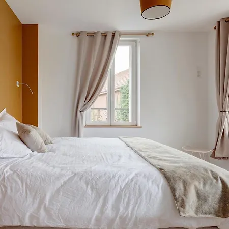 La Clouterie - Face Au Ruisseau Piscine Privee *