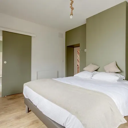 Tatil Evi La Clouterie - Face Au Ruisseau Piscine Privee